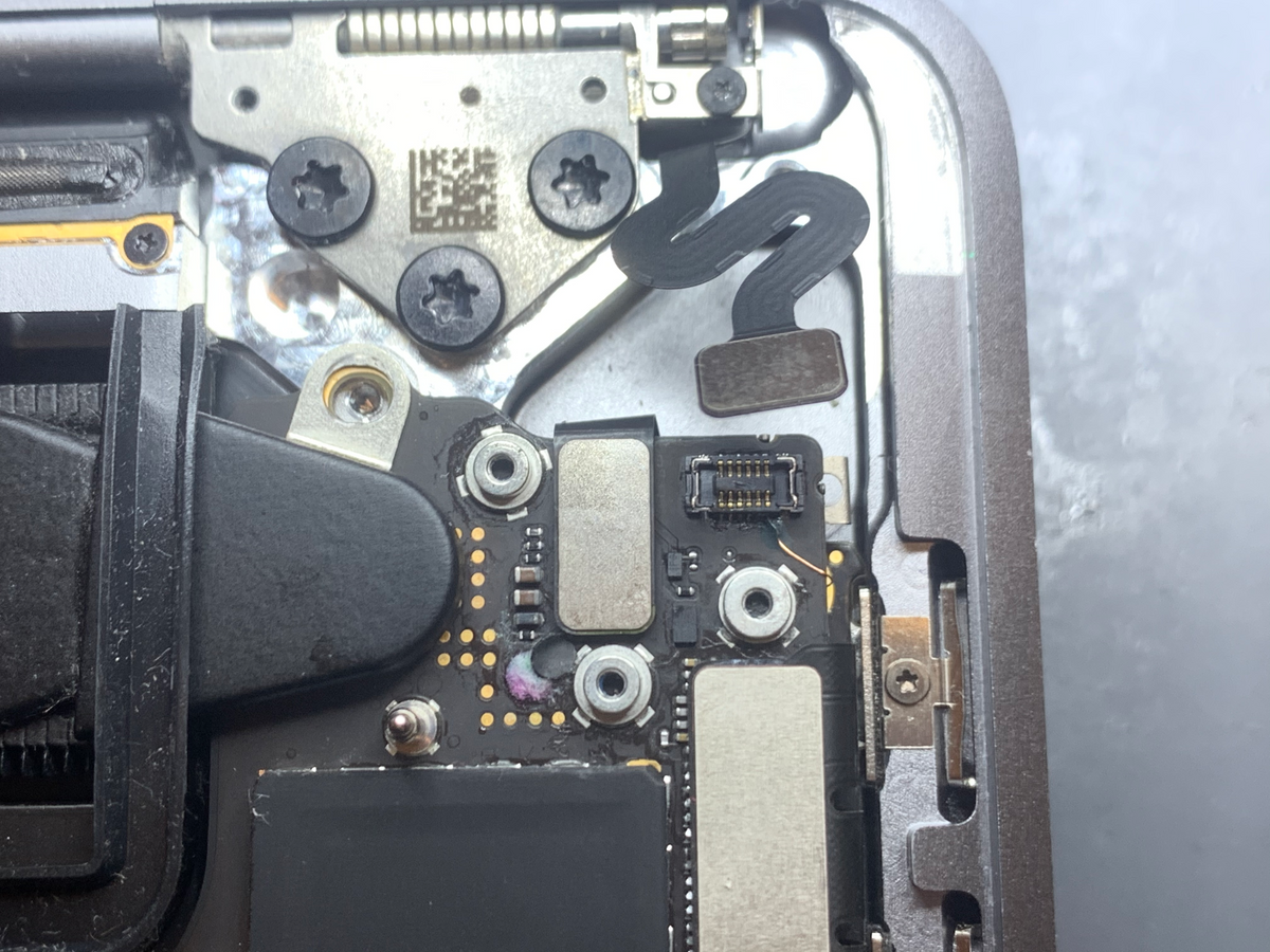 Not Turning On, Liquid Damage Dead - MacBook Pro 16" Retina 2019 A2141, 820-01700